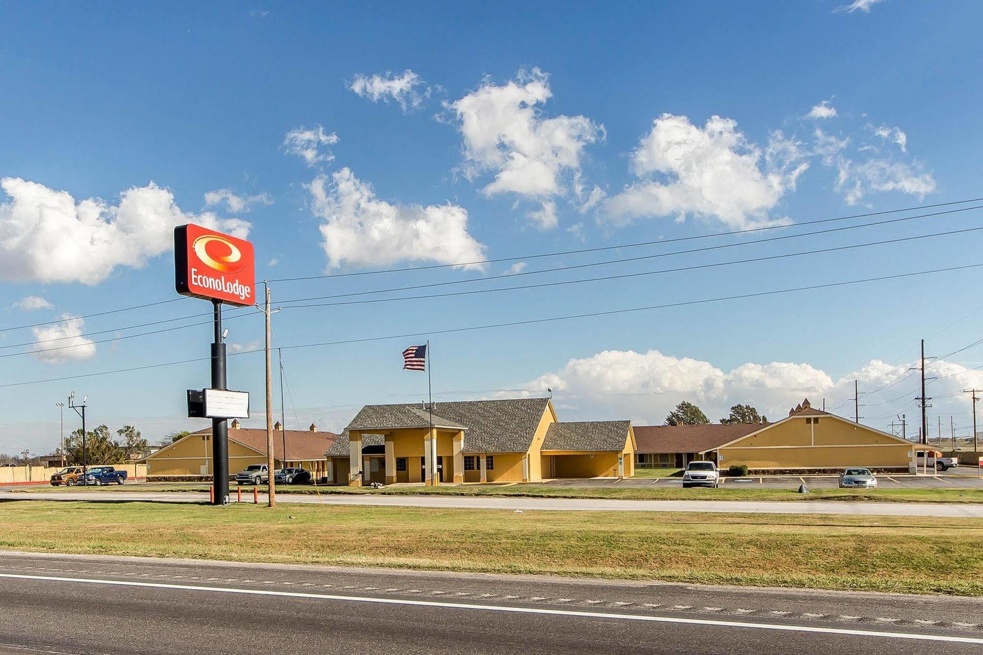 Econo Lodge Pryor Creek Exterior photo